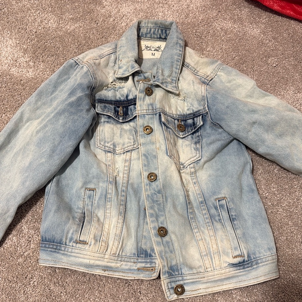 TRENDY JEAN JACKET